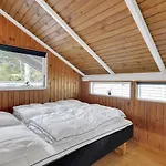 Stunning In With Kitchen 펜션 Romo