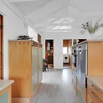 Stunning In With Kitchen 펜션 Romo