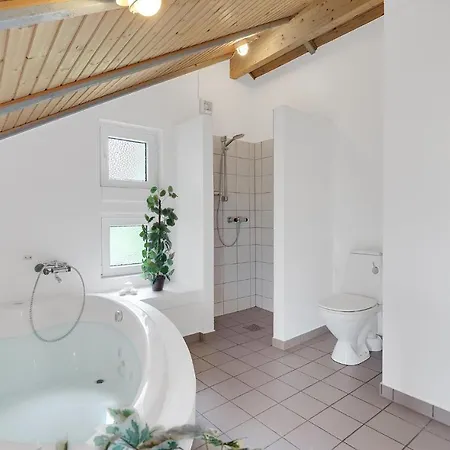 Holiday home Stunning In Romo With Kitchen *