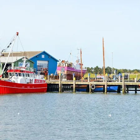 בית נופש Stunning In With Kitchen Romo