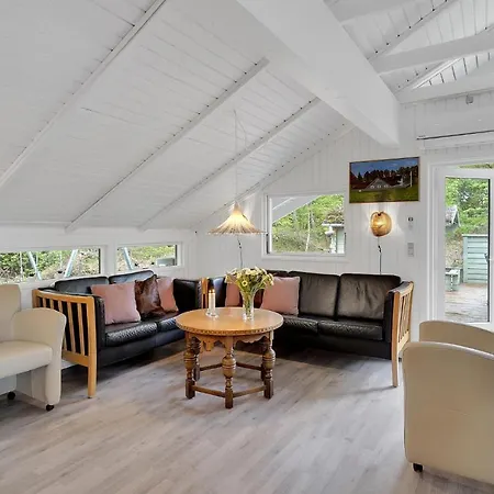 Stunning In With Kitchen