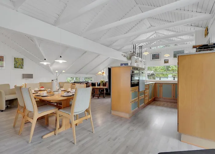 Stunning In With Kitchen Holiday home