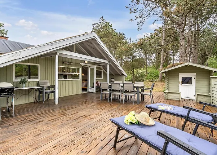 Stunning In With Kitchen Romo