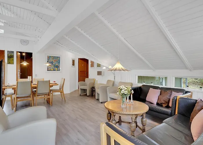 Stunning In With Kitchen Holiday home